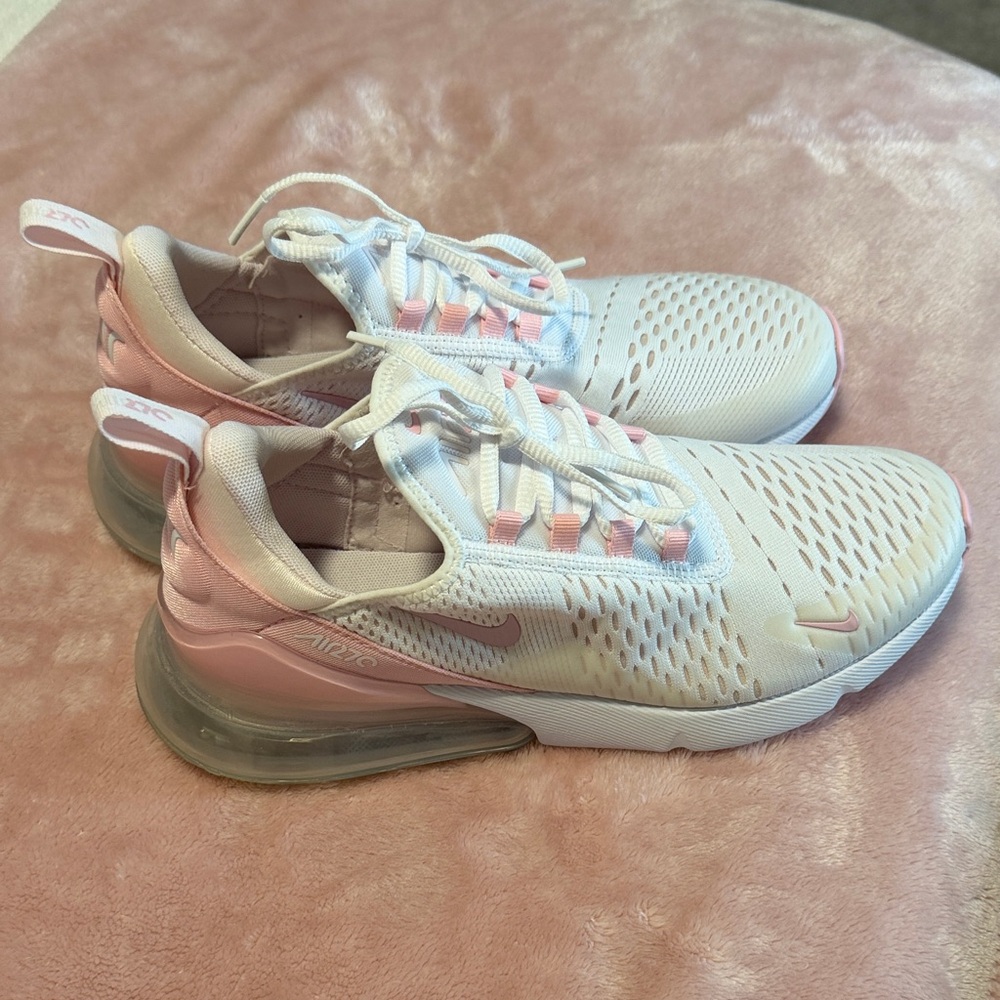 Nike Women's Sneakers in Pink and White